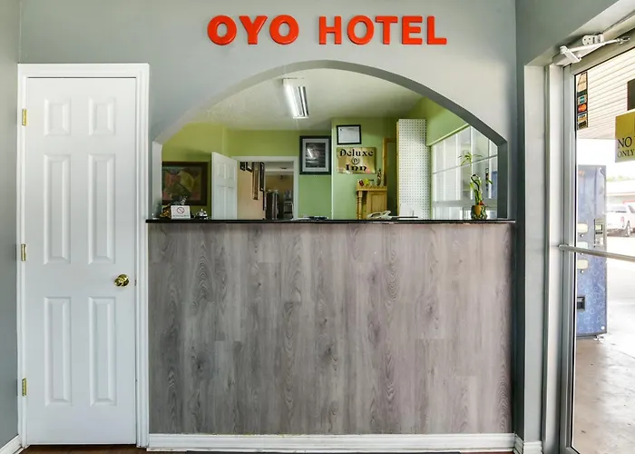 Oyo Hotel 2*