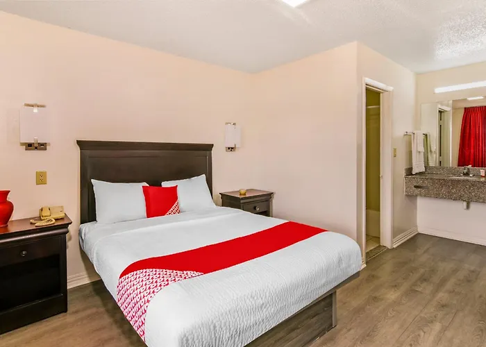 Oyo Hotel 2*